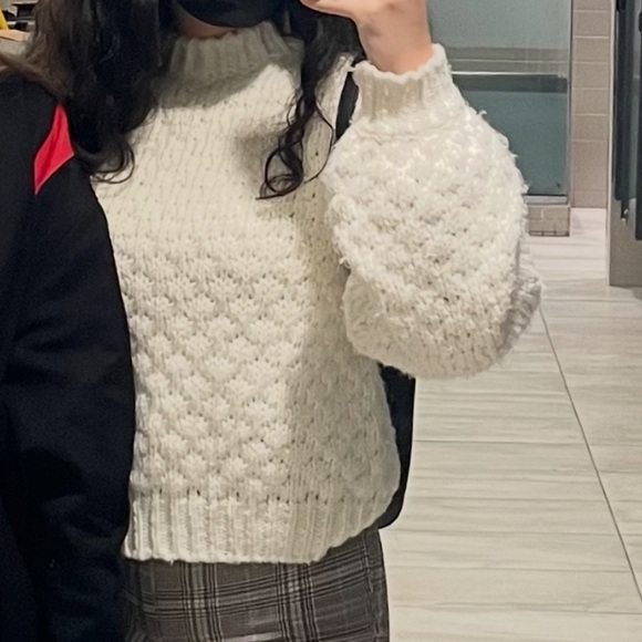 MINKPINK off white chunky knit sweater (mock neck) - Picture 3 of 6